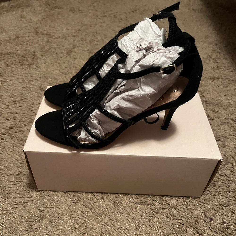 Women black heels